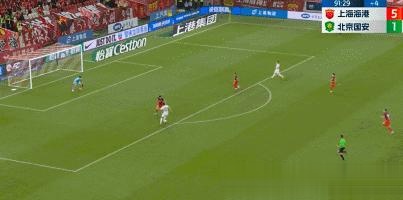 开云体育app-上海上港豪取五连胜，夺得胜利之泉